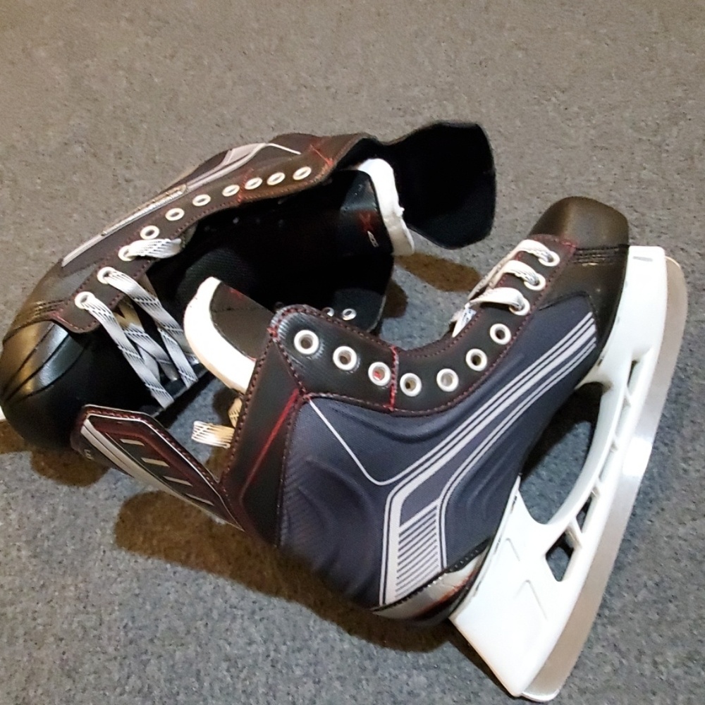 Bauer Vapor ski shoe.⛸⛸🥇🏅♠️♣️